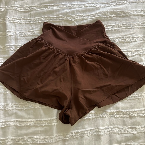 aerie Crossover Flowy Shorts // Size XS - Picture 1 of 4